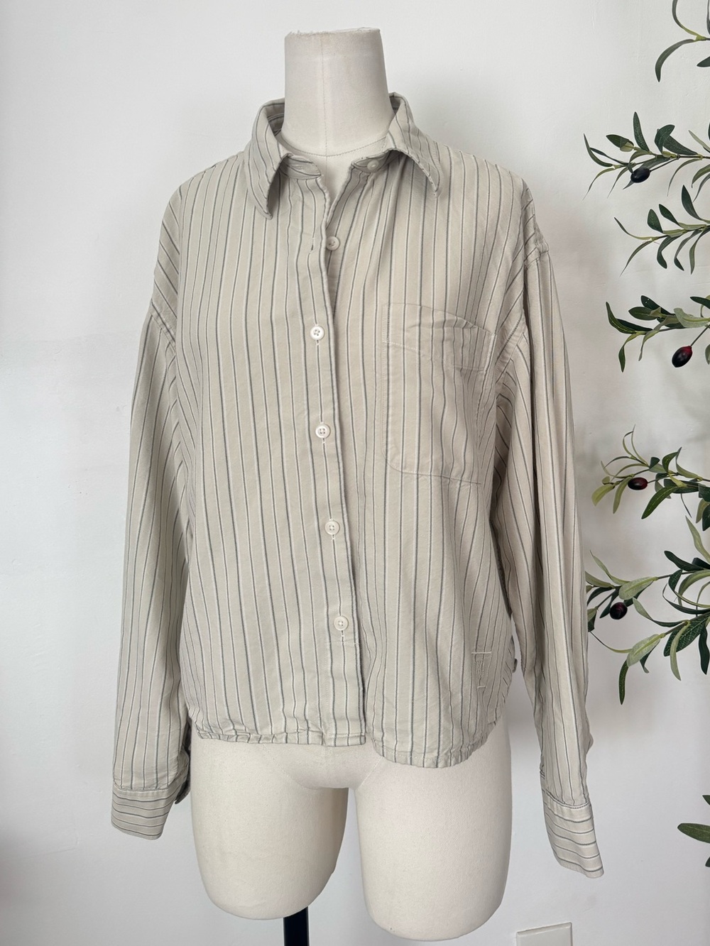 Uniqlo x JW Anderson Striped Button Front Shirt Beige Gray Size Large